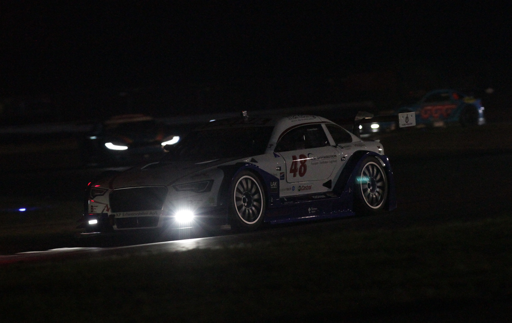 Det bliver race i mørket i weekenden.
(Foto: Motorsporten.dk)